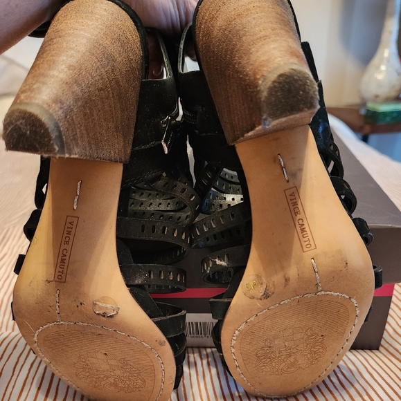 Vince Camuto strappy sandals - Picture 5 of 6